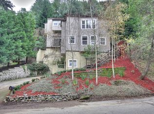 6400 Longcroft Dr, Oakland, CA 94611