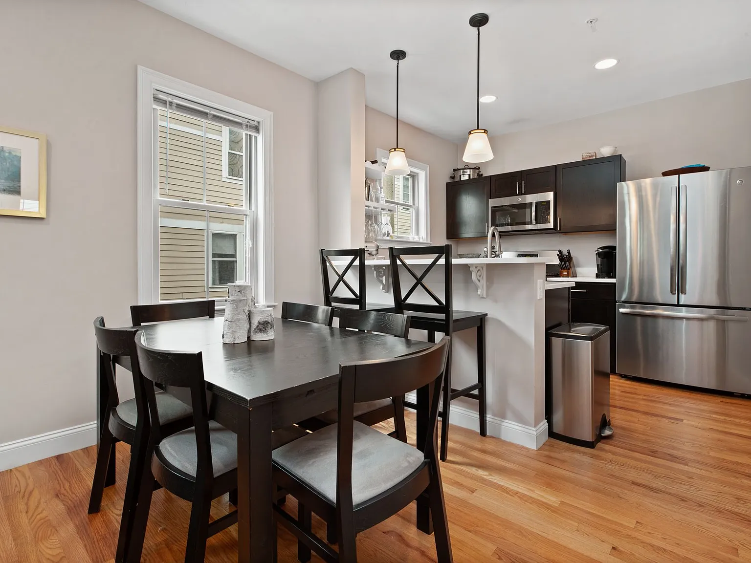 5 bed, 830 sqft, $3,400 — Photo 1