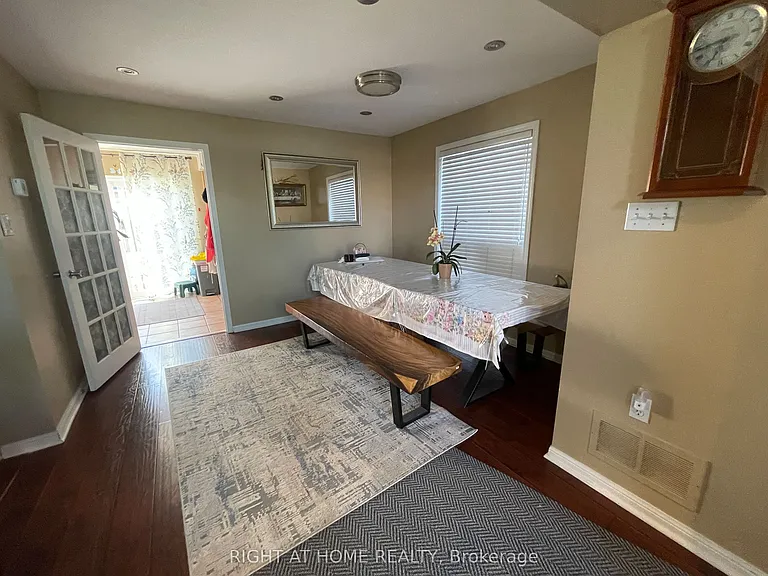 5654 Churchill Meadows Blvd — Photo 6