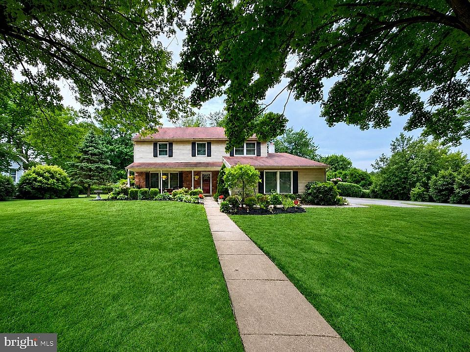1st image of 309 Hollow Branch Ln