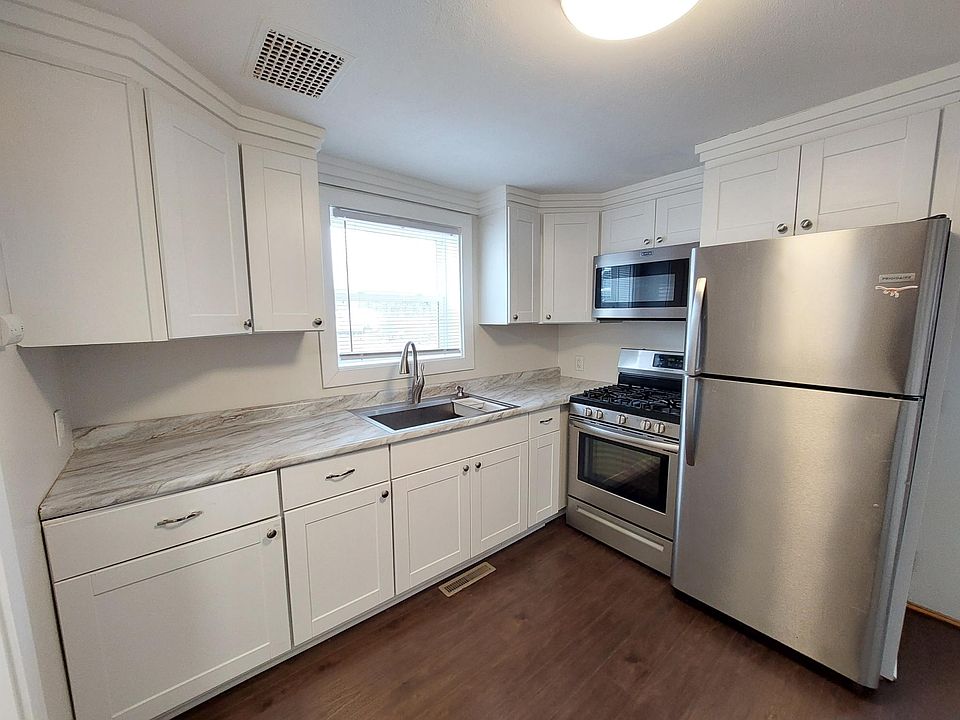1st image of 906 E Clark St #B