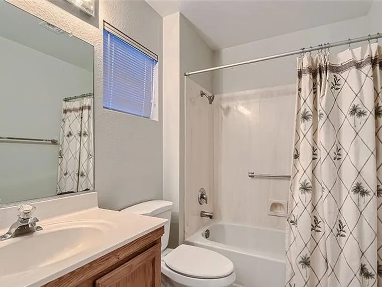 8729 Pennystone Ave — Photo 20