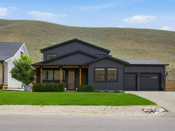 147 Cowcatcher Loop, Bellevue, ID 83313