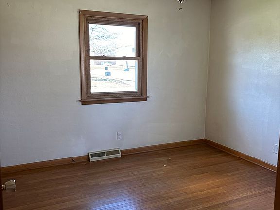 5th image of 3404-3406 5th St #3404