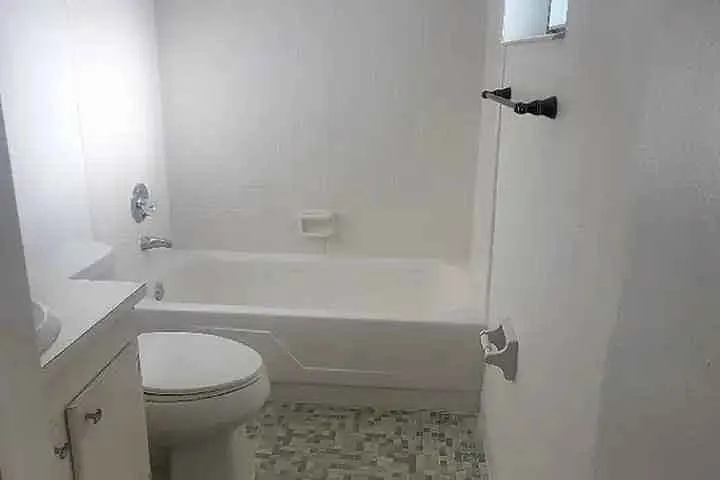 604 SE 14th Ct #7 — Photo 5
