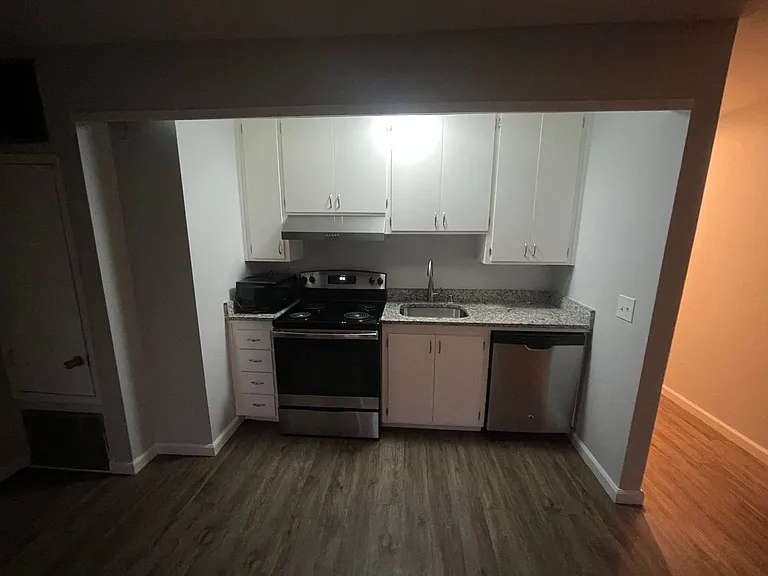 745 F St #15 — Photo 3