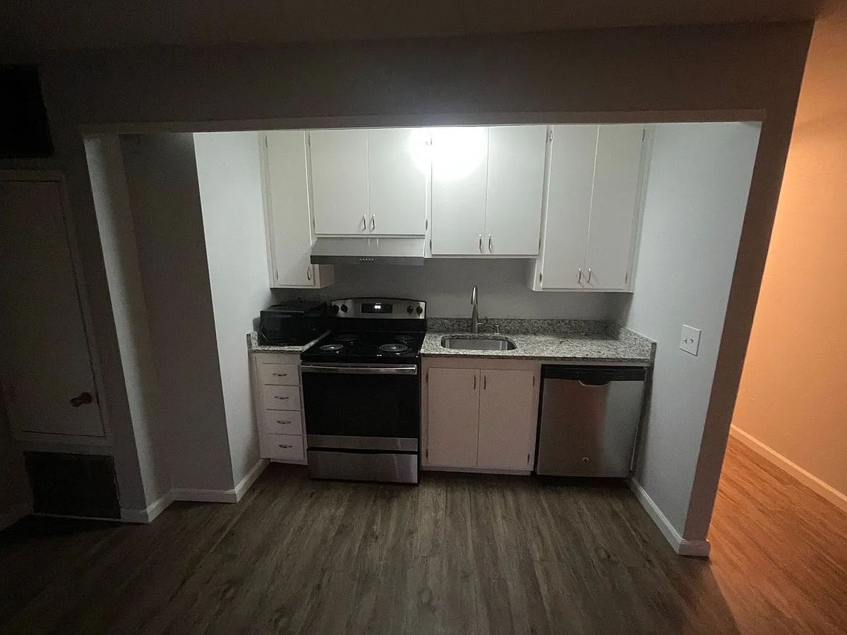 Building Photo - 745 F St #15