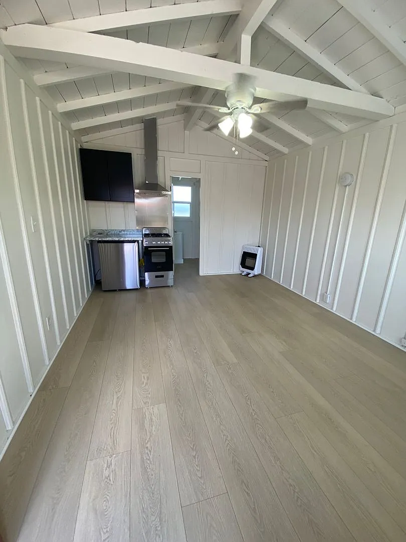 Studio Apartment Available now. Near Rosecrans and Sports Arena — Photo 1