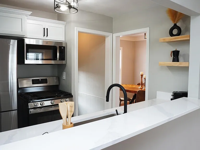3303 Normandy Rd — Photo 4