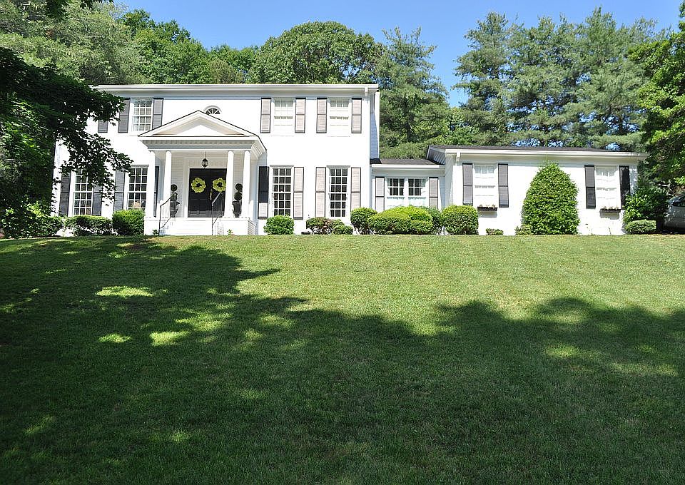 1st image of 1456 Burns Dr NE