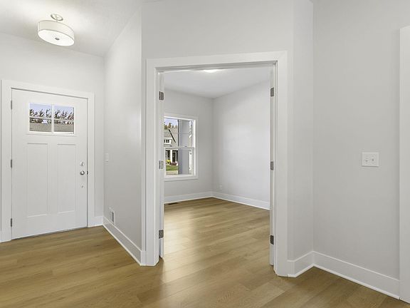 3rd image of 1548 Eagle Shore Ct