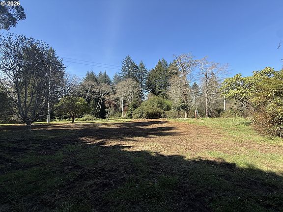 3rd image of 1300 Hampton Rd