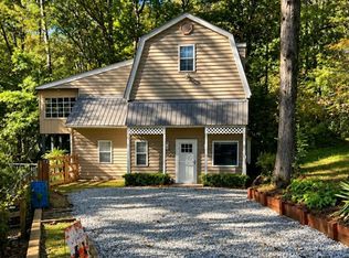 755 Beaver Lake Dr, Clarkesville, GA 30523