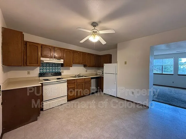 1122 Yuma St #B — Photo 5