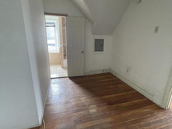 3rd image of 840 N 63rd St