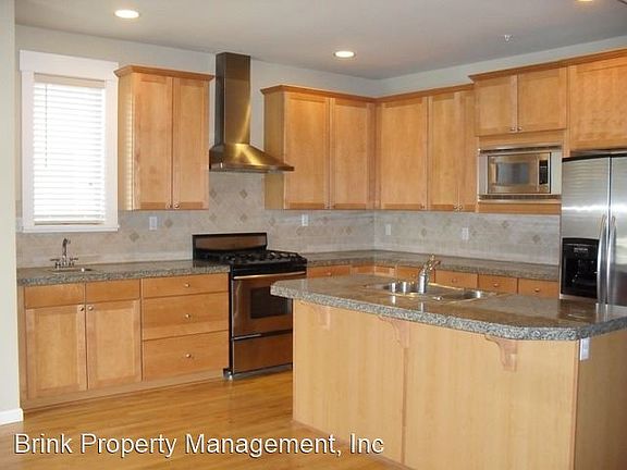 2nd image of 11316 SE 71st Pl