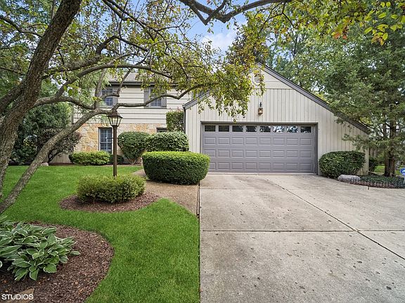 3rd image of 2266 Southbridge Ln
