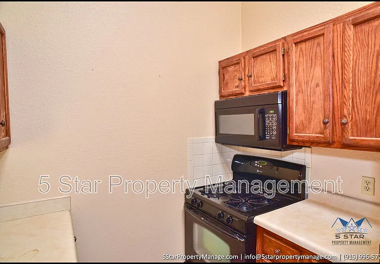 11645 Gordon Cooper Ln — Photo 18