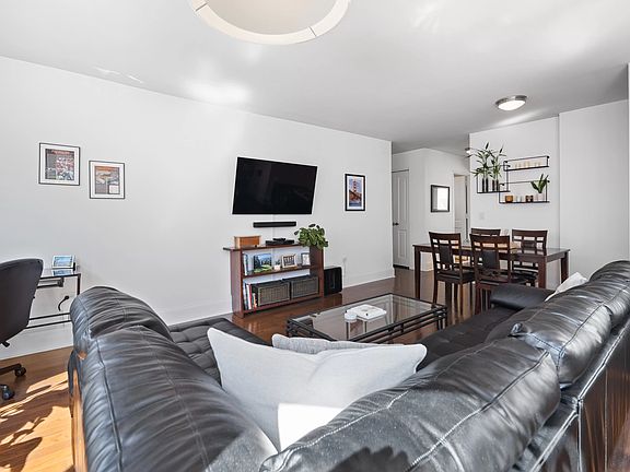 5th image of 300 E 64th St APT 9D