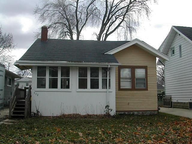 1st image of 912 Benton Ave