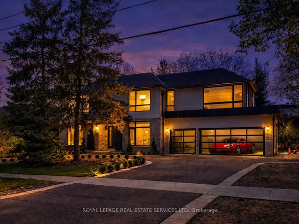 204 Maple Grove Dr, Oakville, ON L6J 4V3