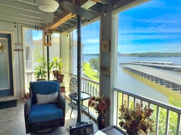 344 Regatta Bay Cir #3B, Lake Ozark, MO 65049