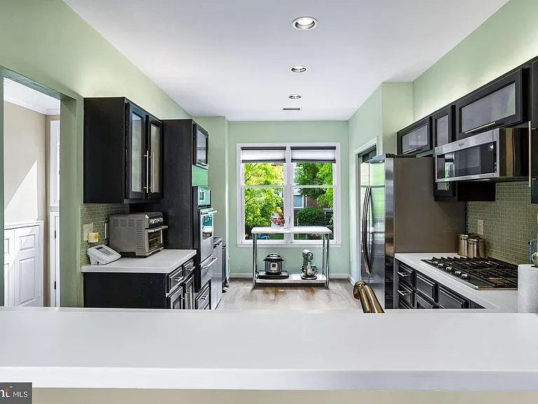 503 Shorter Ln — Photo 11