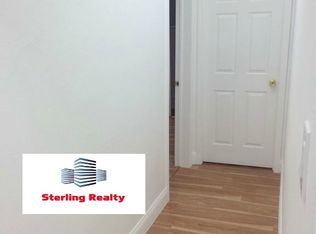 25-1 21 St #3, Astoria, NY 11102