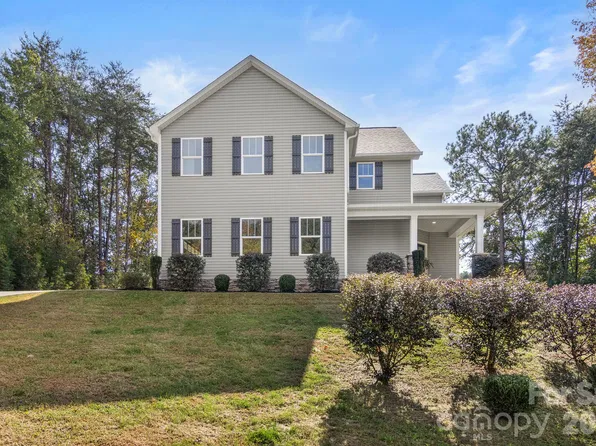 6724 Stoneglen Dr, Denver, NC 28037