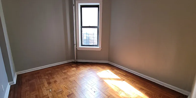 Rented by Premier One Realty LLC | media 7