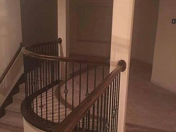 5th image of 1620 Scarlet Crown Dr