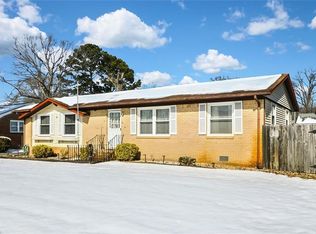 2208 Sparrow Rd, Chesapeake, VA 23320