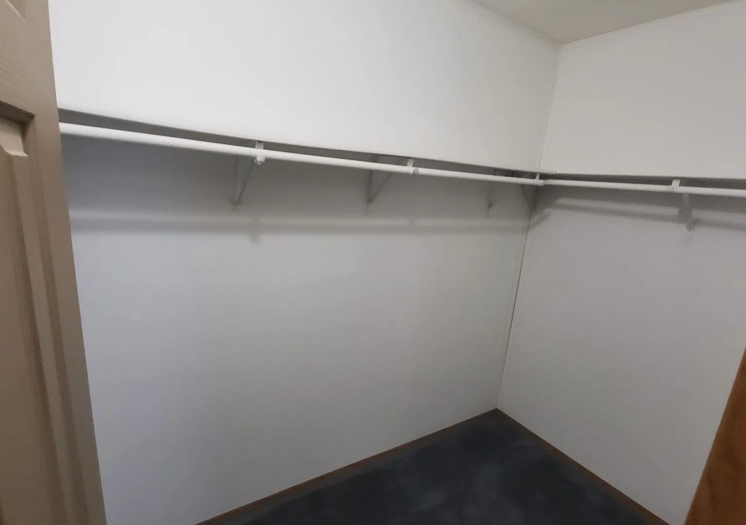 Bright & Spacious 3-BR Retreat on Huge Lot Minutes to Downtown Davison & I-69 — Photo 3