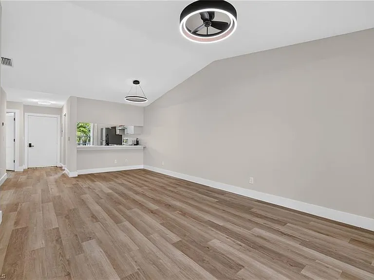 1915 Courtyard Way #202 — Photo 9