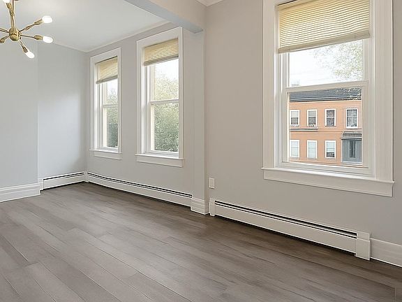 5th image of 396 Woodlawn Ave Floor 2