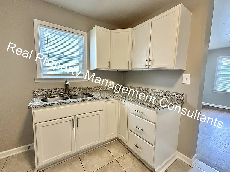 805 E 21st Ave #1S — Photo 9