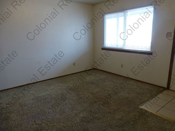3rd image of 813 Laurelwood Dr APT 2C