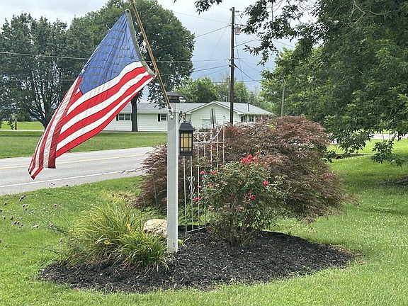 5th image of 412 Winwood Dr