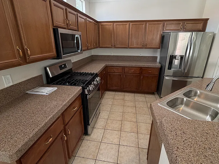 4432 Lobero Ave — Photo 6