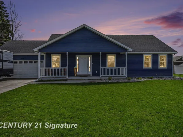 8679 Gilmour Ln, Freeland, MI 48623