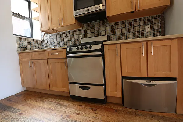 Rented by Compass | media 55