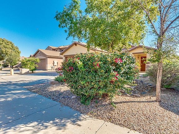 3rd image of 15883 W Papago St