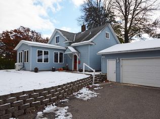 11203 Farm Ln, Minnetonka, MN 55305