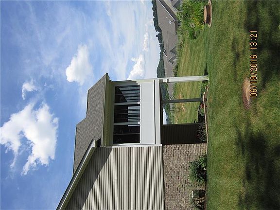 3rd image of 1127 Scepter Ln W