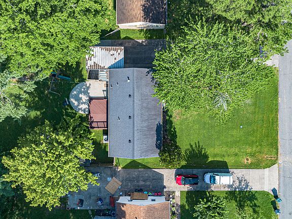 5th image of 143 Iroquois Dr