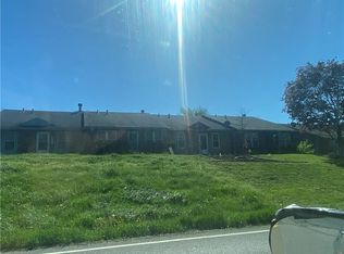 8213 NW Mace Rd, Kansas City, MO 64152