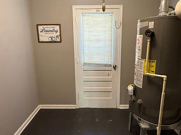 5th image of 3277 Windwood Dr