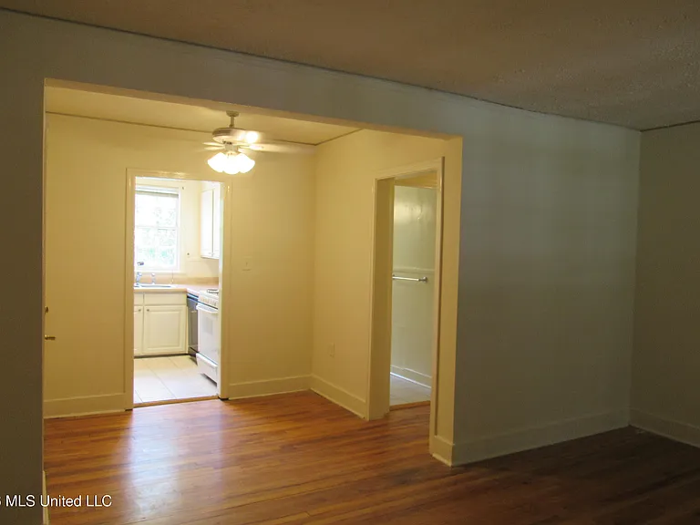 1055 Carlisle St #D — Photo 7