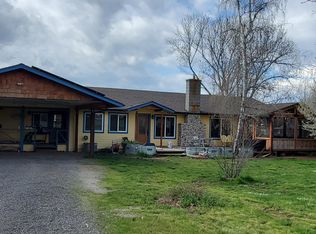 4221 Sams Valley Rd, Gold Hill, OR 97525