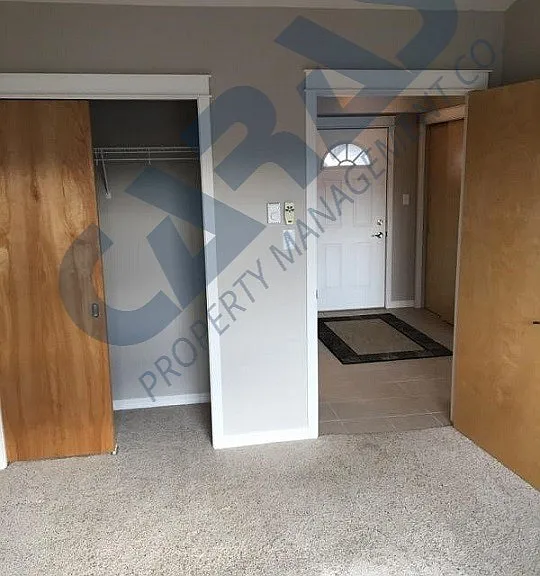 Bedroom to entry